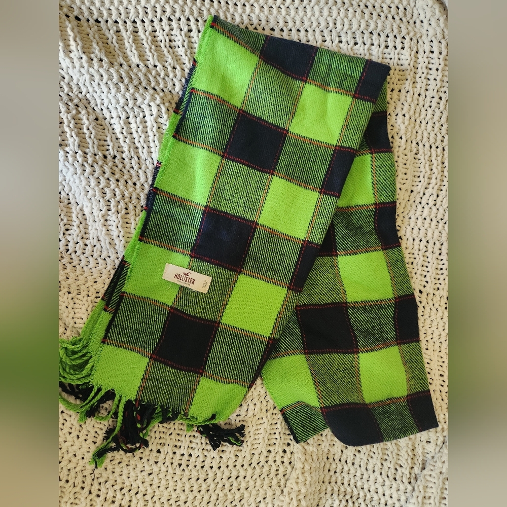 Hollister Scarf